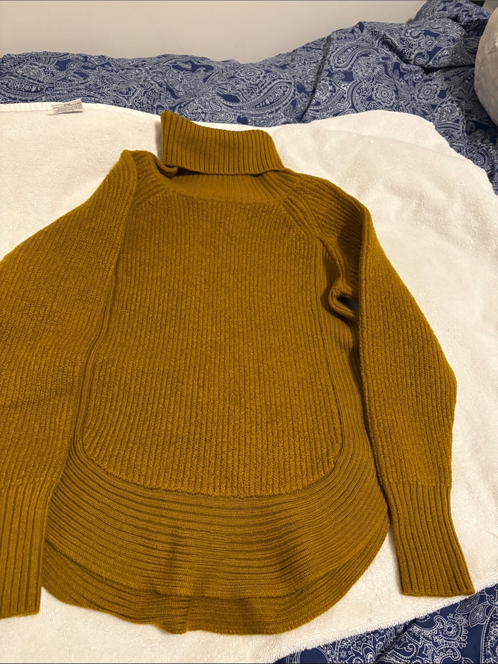 Wilfred 100% Merino Wool Mustard Ribbed Turtleneck Sweater